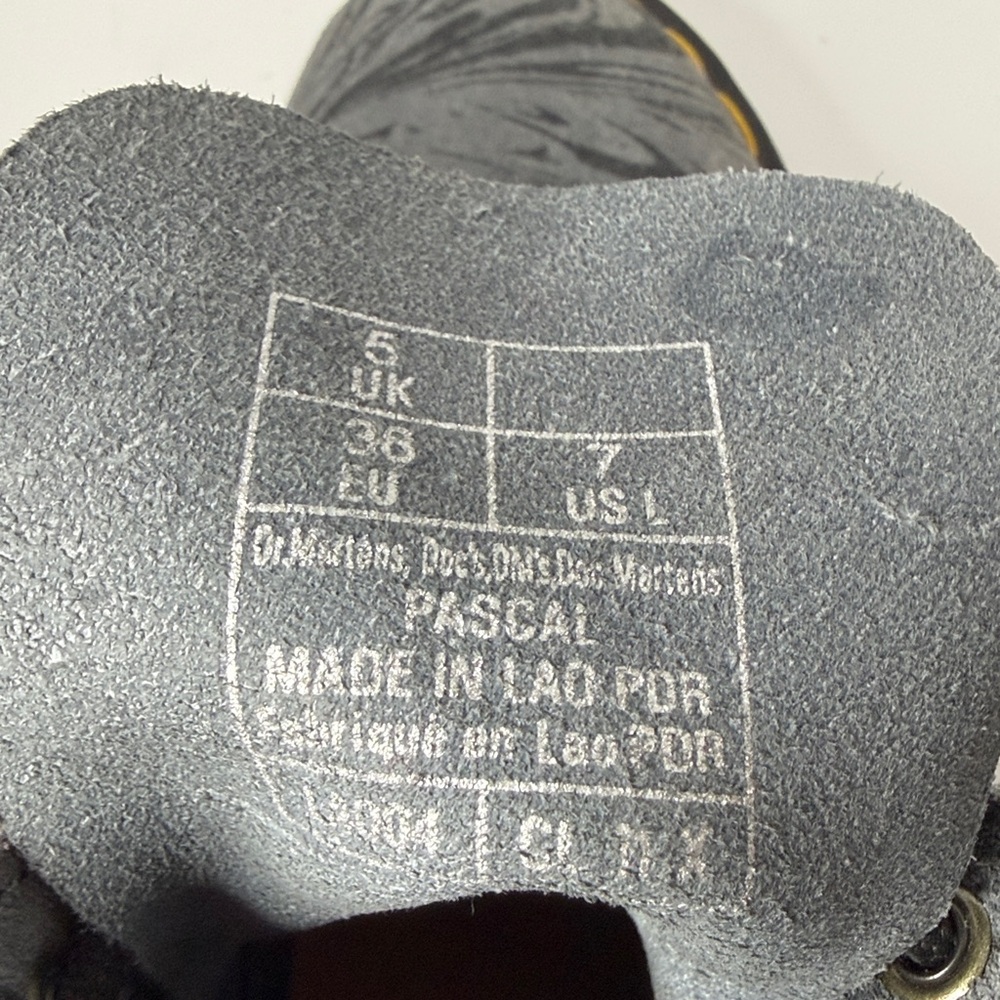 Dr. Martens 1460 Pascal Womens Size 7 Black and Gray Marble 8-Eye Lace-Up Boots - Picture 9 of 10